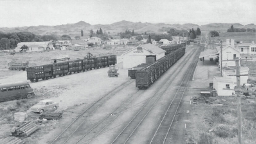 旧オマカウ駅構内(1940年代)